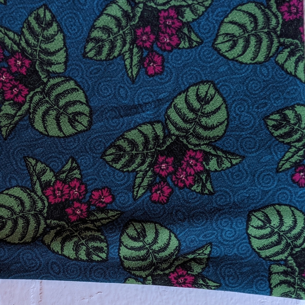 LuLaRoe Azure skirt - Picture 2 of 5